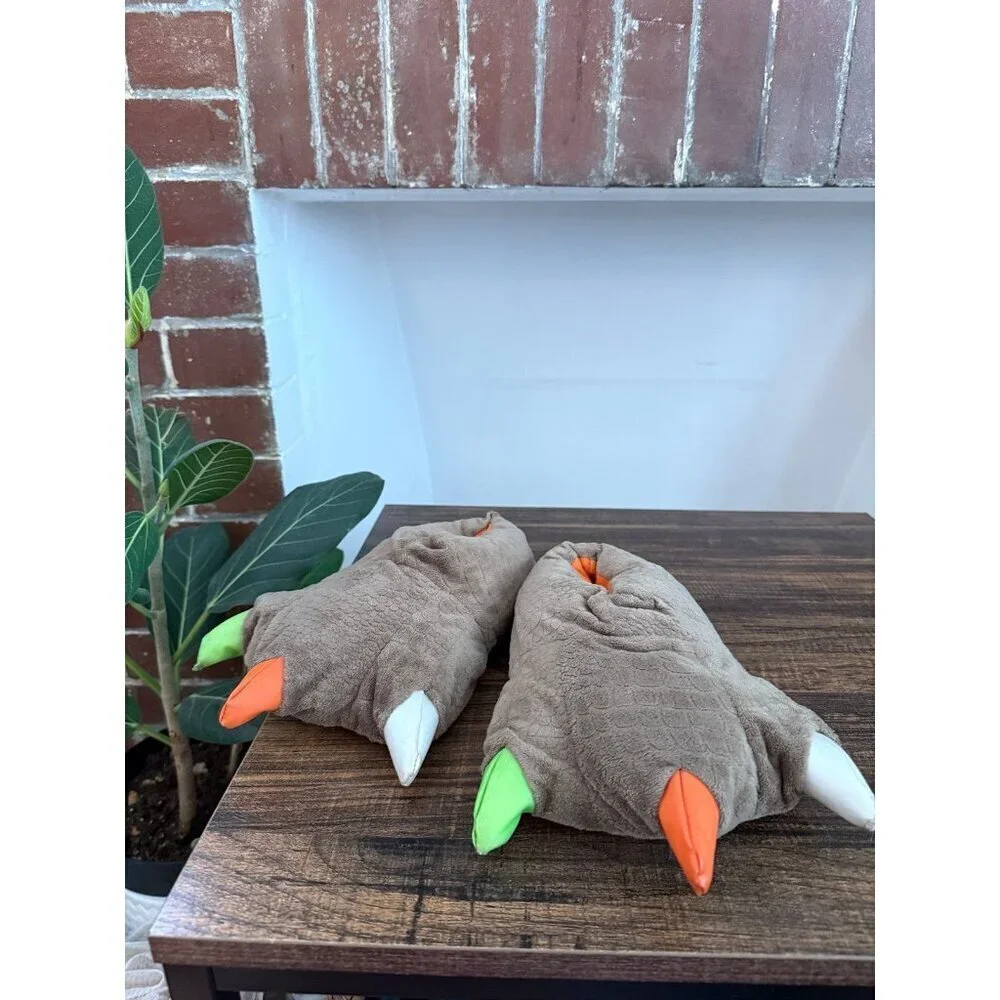 Kids Plush Dinosaur Claw Slippers – Size 13/1